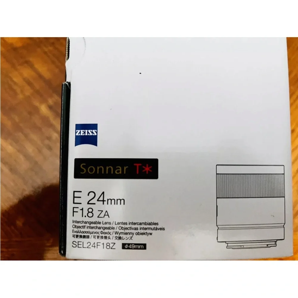 Sony Carl Zeiss 24mm f/1.8 ZA Sonnar T* - Crop Sensor Prime E Mount Wide Lens